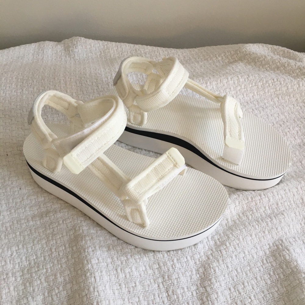 White platform tevas size 6